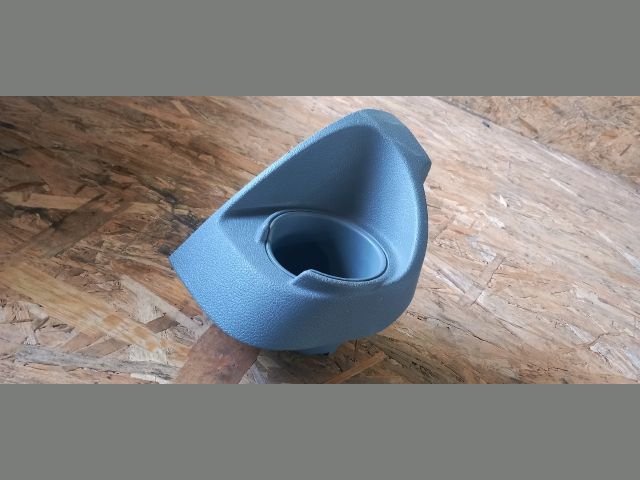 bontott FORD TRANSIT Pohártartó