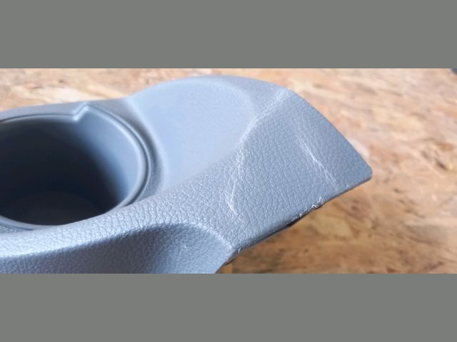 bontott FORD TRANSIT Pohártartó