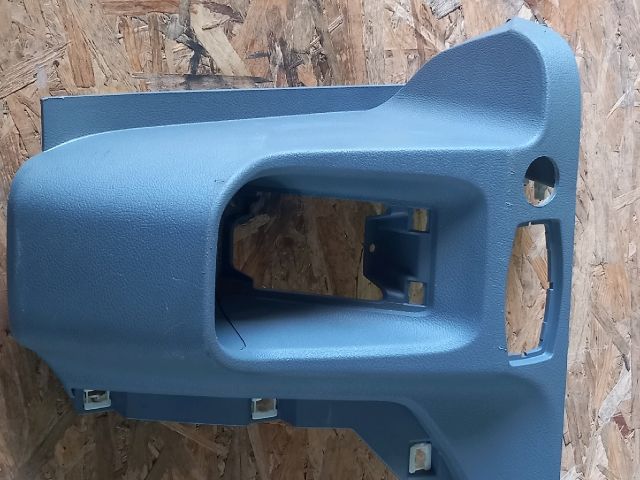 bontott FORD TRANSIT Pohártartó