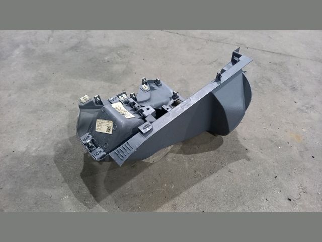 bontott FORD TRANSIT Pohártartó