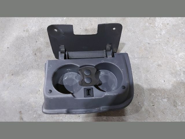 bontott FORD TRANSIT Pohártartó