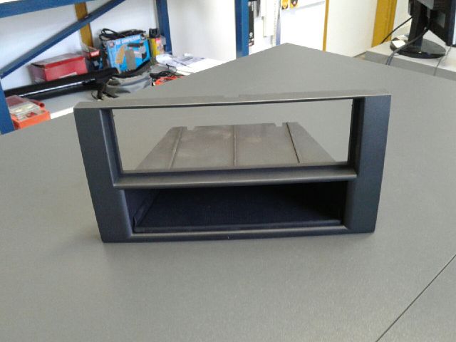 bontott FORD TRANSIT Rádió / CD Keret