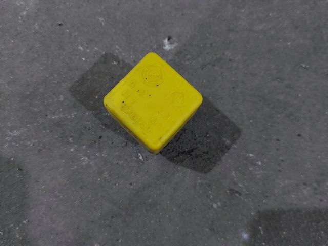 bontott FORD TRANSIT Relé