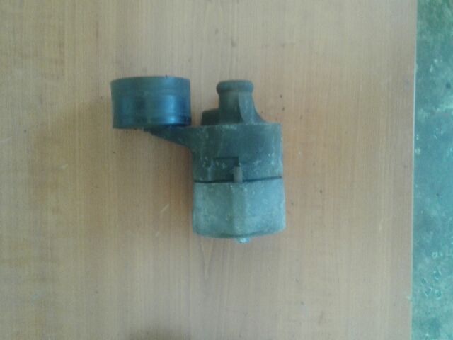 bontott FORD TRANSIT Szíjfeszítő Görgő