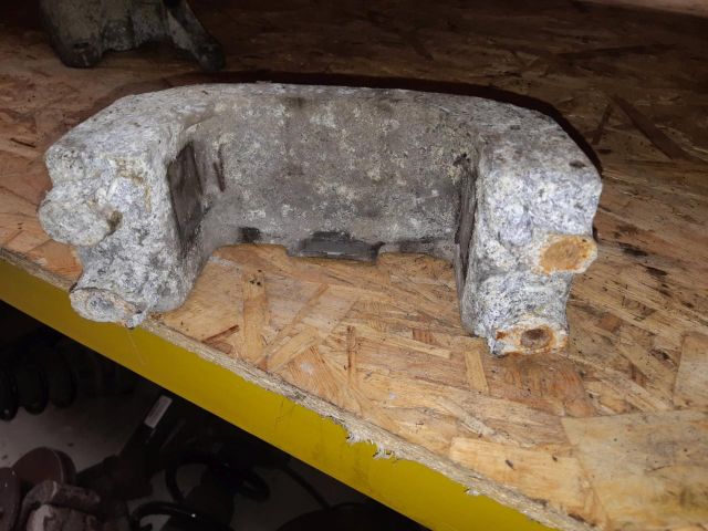 bontott FORD TRANSIT Tartó Bak