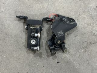 bontott FORD TRANSIT Tolóajtó Sín Görgő Szett