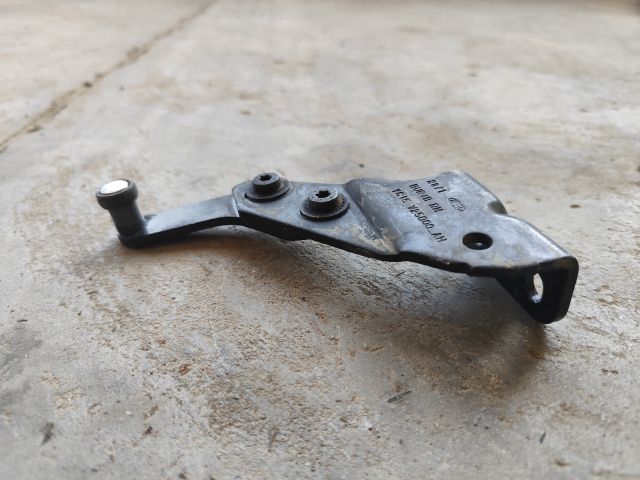 bontott FORD TRANSIT Tolóajtó Sín Görgő