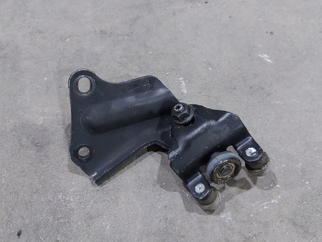 bontott FORD TRANSIT Tolóajtó Sín Görgő