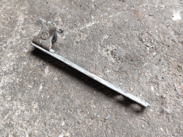 bontott FORD TRANSIT Tolóajtó Sín Görgő