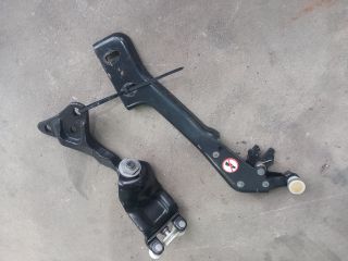 bontott FORD TRANSIT Tolóajtó Sín Görgő