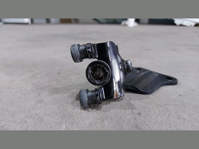 bontott FORD TRANSIT Tolóajtó Sín Görgő