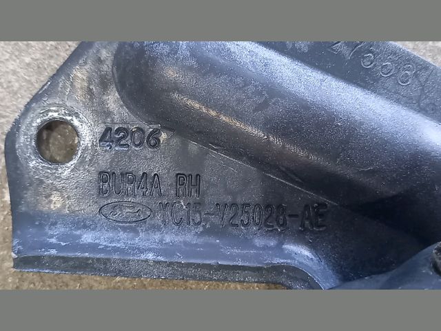 bontott FORD TRANSIT Tolóajtó Sín Görgő