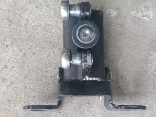 bontott FORD TRANSIT Tolóajtó Sín Görgő