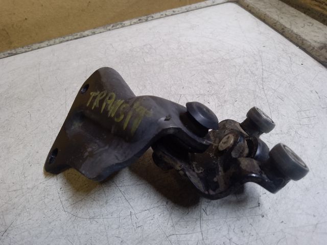 bontott FORD TRANSIT Tolóajtó Sín Görgő