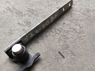 bontott FORD TRANSIT Tolóajtó Sín Görgő