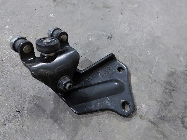 bontott FORD TRANSIT Tolóajtó Sín Görgő