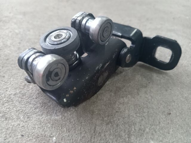 bontott FORD TRANSIT Tolóajtó Sín Görgő