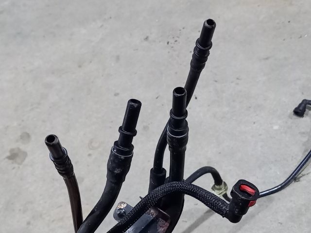 bontott FORD TRANSIT Üzemanyagcső