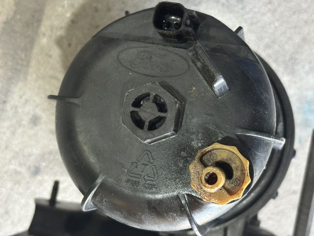 bontott FORD TRANSIT Üzemanyagszűrő Ház