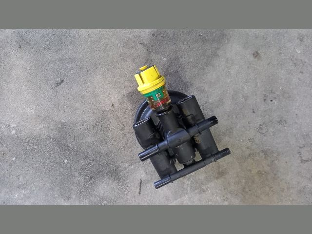 bontott FORD TRANSIT Üzemanyagszűrő Ház