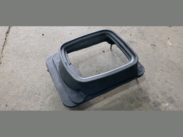 bontott FORD TRANSIT Váltószoknya Rögzítő Keret