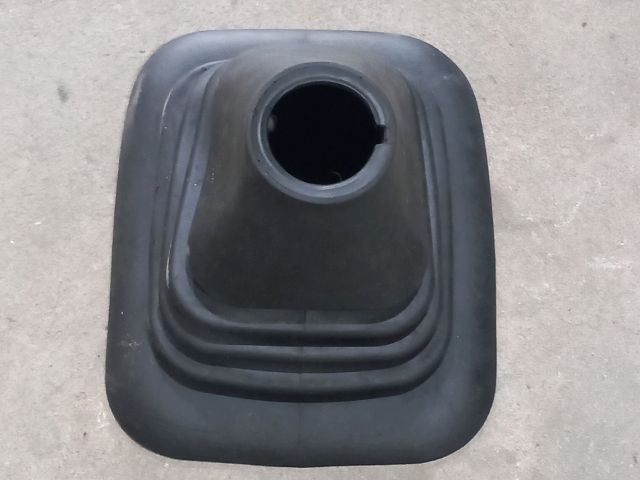 bontott FORD TRANSIT Váltószoknya