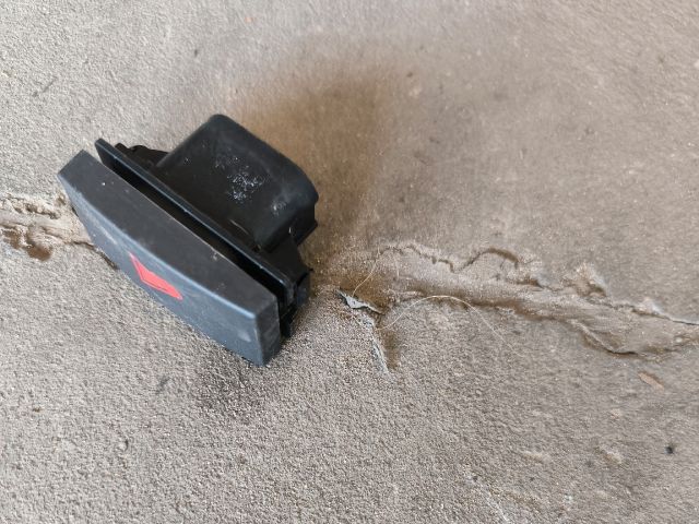 bontott FORD TRANSIT Vészvillogó Kapcsoló