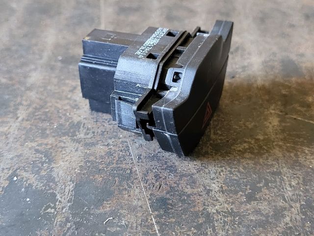 bontott FORD TRANSIT Vészvillogó Kapcsoló