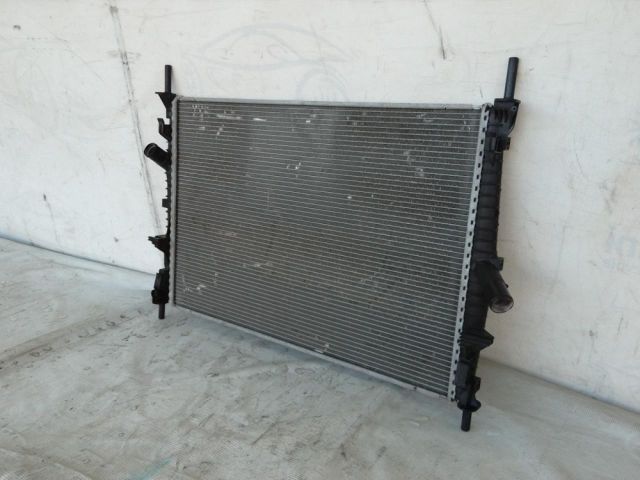 bontott FORD TRANSIT Vízhűtő Radiátor (Nem klímás)