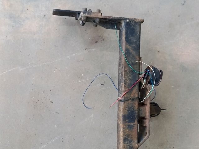 bontott FORD TRANSIT Vonóhorog