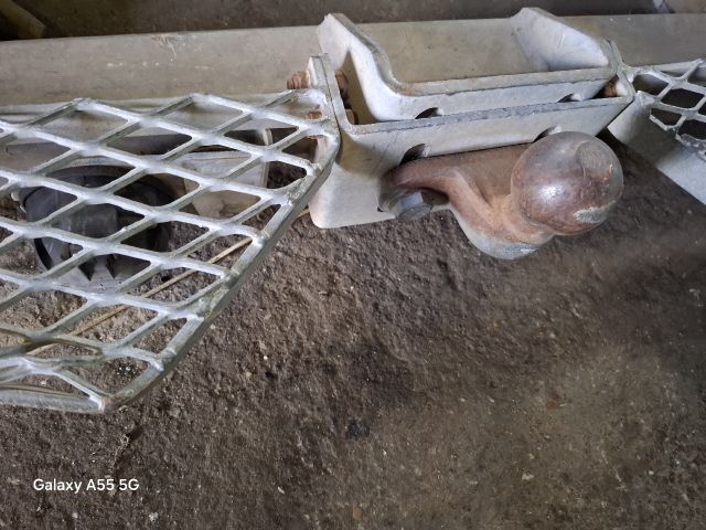 bontott FORD TRANSIT Vonóhorog