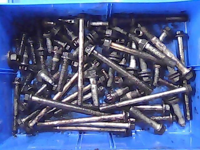 bontott FORD TRANSIT Záró Csavar