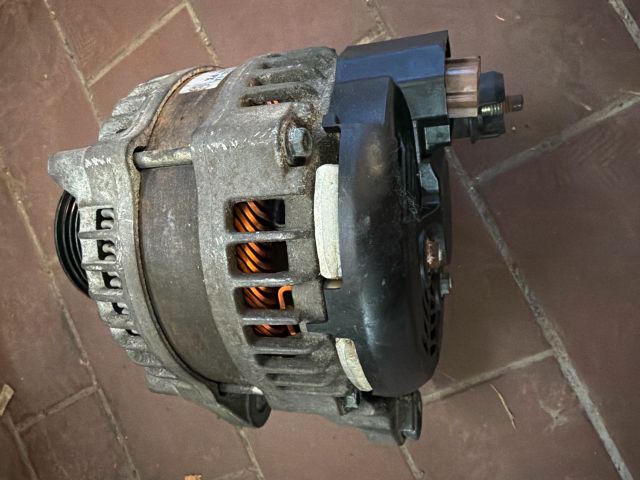 bontott FORD USA MUSTANG VI Generátor