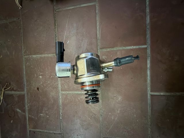 bontott FORD USA MUSTANG VI Üzemanyag Szivattyú