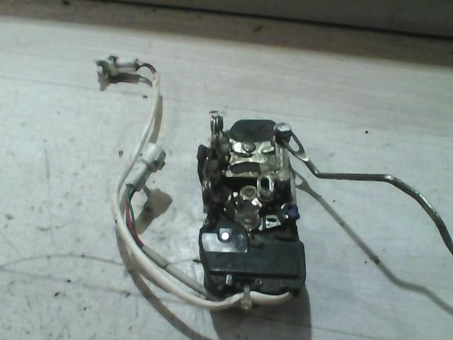 bontott GEO METRO Jobb első Ajtózár