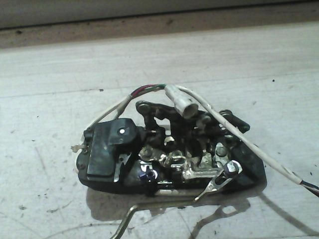 bontott GEO METRO Jobb első Ajtózár