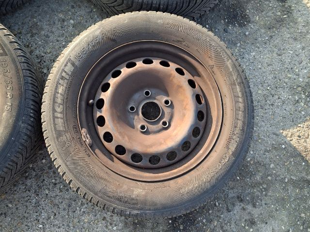 bontott  GOLF VI Gumiabroncs (1 db)