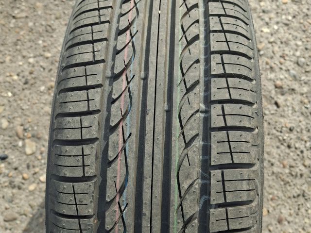 bontott   Gumiabroncs (1 db)