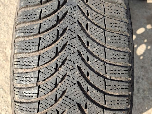 bontott   Gumiabroncs (1 db)