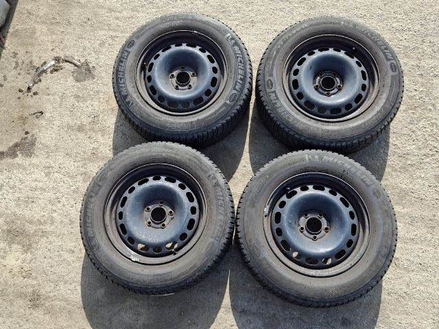 bontott   Gumiabroncs (1 db)