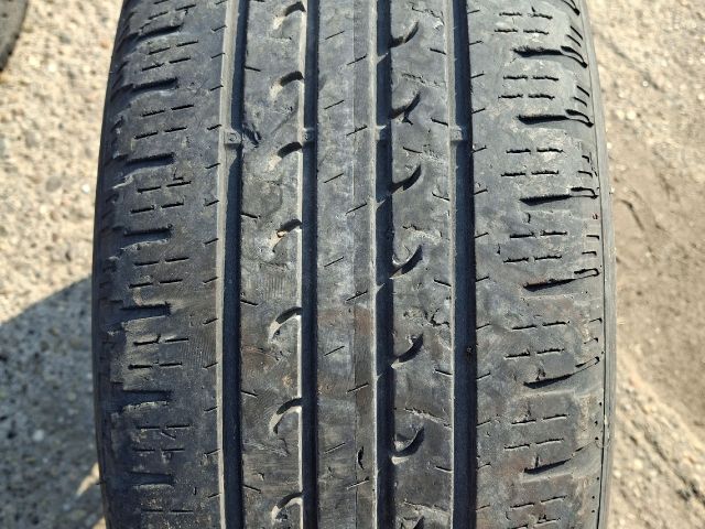 bontott   Gumiabroncs (1 db)