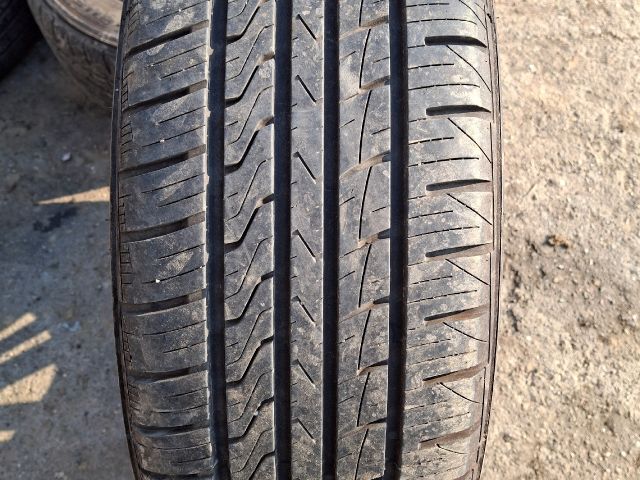 bontott   Gumiabroncs Szett