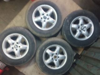 bontott   Gumiabroncs Szett