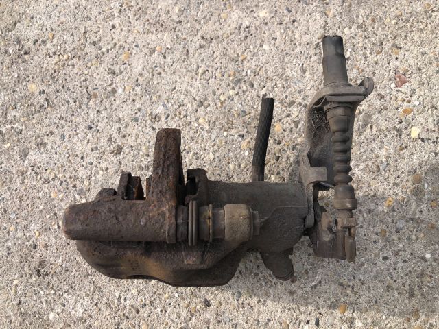 bontott HONDA ACCORD Jobb hátsó Féknyereg Munkahengerrel