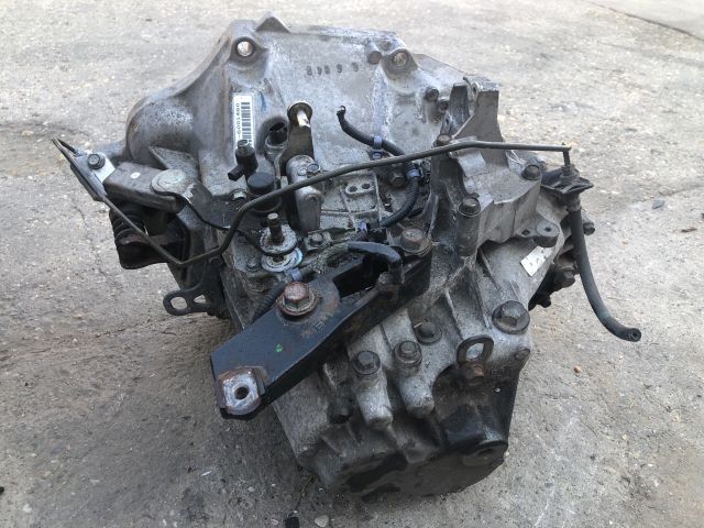 bontott HONDA ACCORD Váltó (Mechanikus)