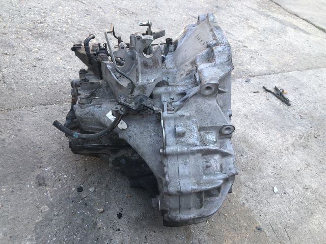 bontott HONDA ACCORD Váltó (Mechanikus)