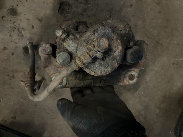 bontott HONDA ACCORD Bal első Féknyereg Munkahengerrel