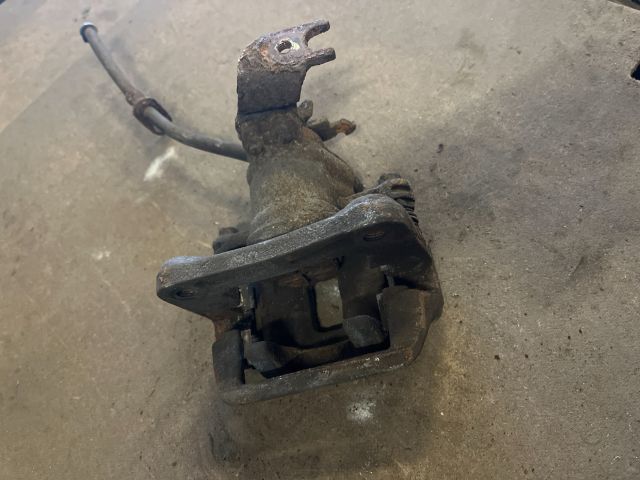 bontott HONDA ACCORD Jobb hátsó Féknyereg Munkahengerrel