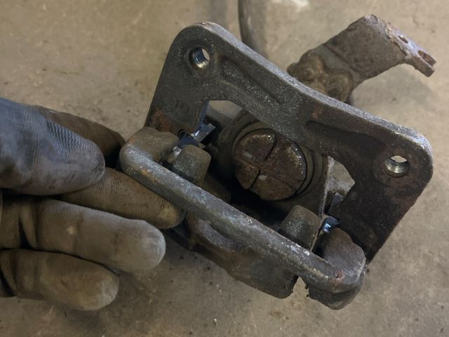 bontott HONDA ACCORD Jobb hátsó Féknyereg Munkahengerrel