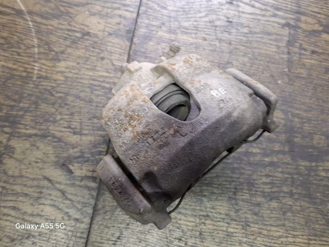 bontott HONDA ACCORD Bal első Féknyereg Munkahengerrel